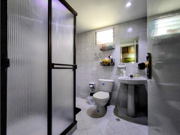 VENTA DE CASA EN BELEN, FUNCIONAL PARA OFICINA O VIVIENDA
