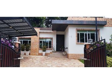 SE VENDE CASA CAMPESTRE EN MANSION DEL BOSQUE EN PIEDECUESTA SANTANDER