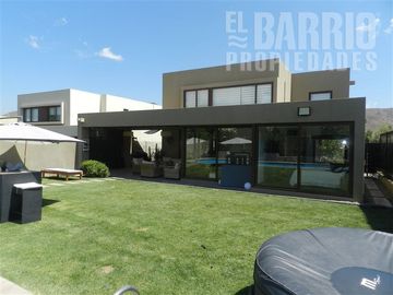 Casa en Venta en Chicureo / Piedra Roja