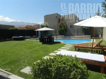 Casa en Venta en Chicureo / Piedra Roja