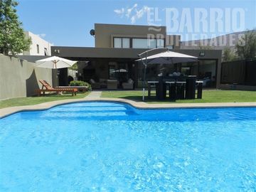 Casa en Venta en Chicureo / Piedra Roja