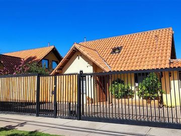 Casa en Venta en El Hualle - Rojas Magallanes