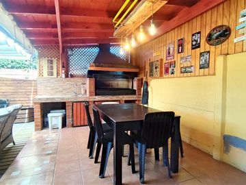 Casa en Venta en El Hualle - Rojas Magallanes