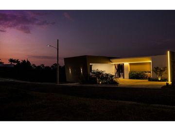 Casa campestre en condominio Topanga para la venta , Pereira!!!
