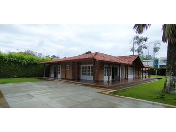 Casa campestre en condominio para la venta en Cerritos, Pereira!!!