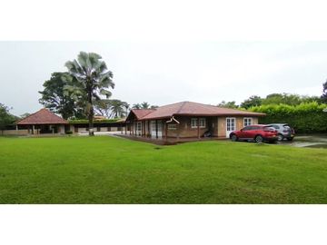 Casa campestre en condominio para la venta en Cerritos, Pereira!!!