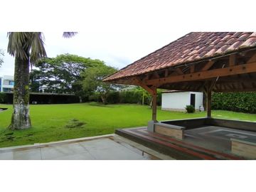Casa campestre en condominio para la venta en Cerritos, Pereira!!!
