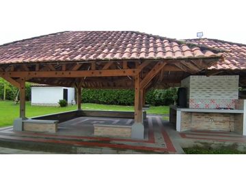 Casa campestre en condominio para la venta en Cerritos, Pereira!!!