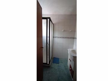 VENDO CHALET 4 AMBIENTES, TOMA PERMUTA