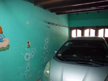 VENDO CHALET 4 AMBIENTES, TOMA PERMUTA