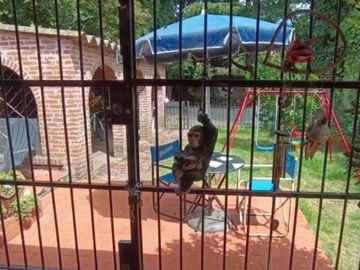 VENDO CHALET 4 AMBIENTES, TOMA PERMUTA