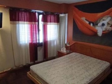 VENDO CHALET 4 AMBIENTES, TOMA PERMUTA