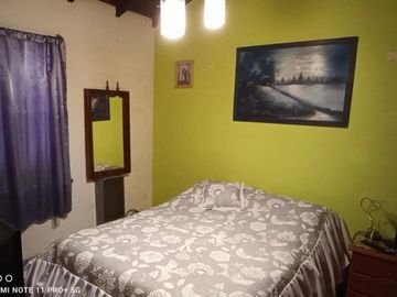 VENDO CHALET 4 AMBIENTES, TOMA PERMUTA