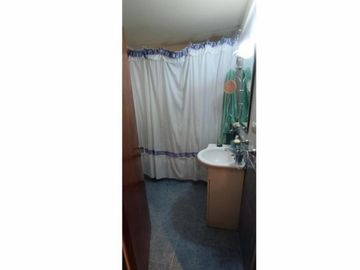 VENDO CHALET 4 AMBIENTES, TOMA PERMUTA