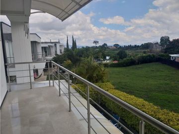EN VENTA CASA CABAÑA EN NAUTICA RUITOQUE GOLF CONDOMINIO