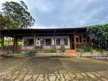 VENTA EXCELENTE FINCA 73 CUADRAS. 5 MINUTOS DE CIRCASIA