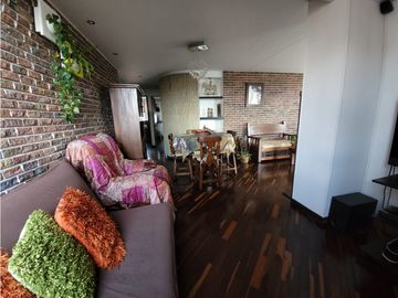 VENTA DE APARTAMENTO EN UNIDAD COMPLETA LOMA DE LOS BERNAL PARTE BAJA