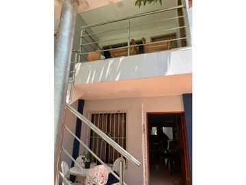 SE VENDE ESPECTACULAR Y AMPLIA CASA EN  PRADOMAR PTO COLOMBIA