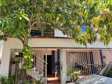 SE VENDE ESPECTACULAR Y AMPLIA CASA EN  PRADOMAR PTO COLOMBIA