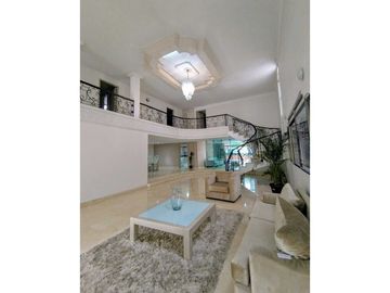 ESPECTACULAR CASA MANSION 560MTS, 5 ALCOBAS, ALTOS DE RIOMAR