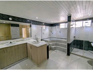 ESPECTACULAR CASA MANSION 560MTS, 5 ALCOBAS, ALTOS DE RIOMAR