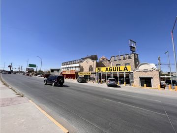 Local con oficinas. Sector Santiago Troncoso, Juárez Chih.
