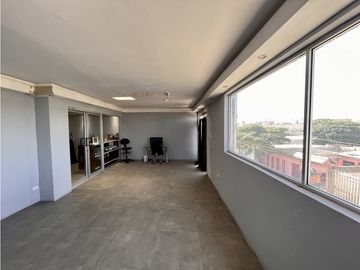 Local con oficinas. Sector Santiago Troncoso, Juárez Chih.