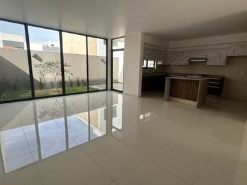 CASA EN VENTA EN SOLARES No. 207, SOARÉ III, COTO ALTANZA , ZAPOPAN