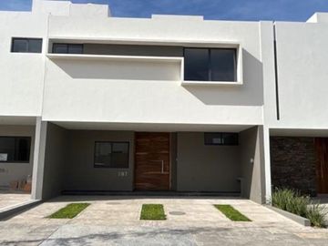 CASA EN VENTA EN SOLARES No. 207, SOARÉ III, COTO ALTANZA , ZAPOPAN