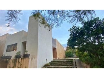 RANCHO CON HUERTA DE AGUACATE