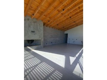 CASA  CON LAGO EN VENTA SAN SIMON