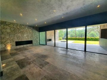 CASA EN PREVENTA, AVNDARO.