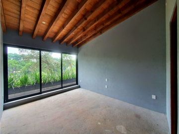 CASA EN PREVENTA, AVNDARO.