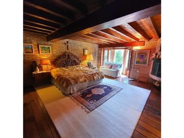CASA EN VENTA EN AVNDARO