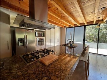 CASA EN RENTA EN AVANDARO