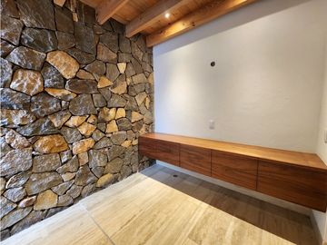 CASA EN VENTA CON VISTA AL LAGO EN VALLE DE BRAVO