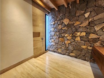 CASA EN VENTA CON VISTA AL LAGO EN VALLE DE BRAVO