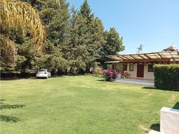 ¡Hermosa casa en renta en los lamos Acatitlan, Valle de Bravo!