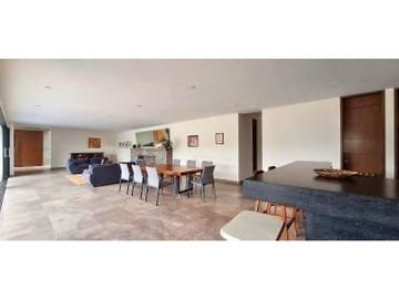 Casa en Venta con Preciosa vista y Acceso al Lago en Valle de Bravo.