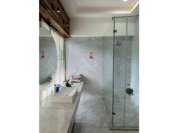 Elegante Casa en Exclusivo Fraccionamiento en Avándaro