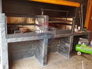 Se Vende Casa con piscina en Conchalí