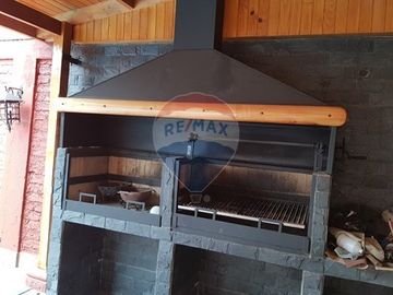 Se Vende Casa con piscina en Conchalí