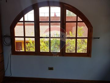 Se Vende Casa con piscina en Conchalí