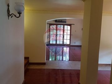 Se Vende Casa con piscina en Conchalí