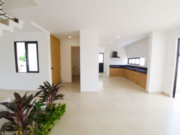 Casa en Venta en Privada con Amenidades en Sitpach,Yucatan