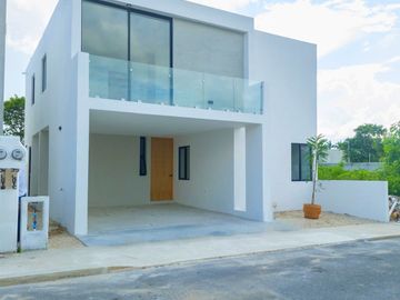 Casa en Venta en Privada con Amenidades en Sitpach,Yucatan