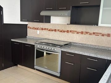 CASA EN VENTA EN VILLA TOSCANA, TOLUCA
