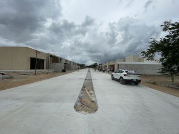 CASA DE UN PISO EN PRIVADA RESIDENCIAL EN XCANATÚN EN MÉRIDA YUCATÁN