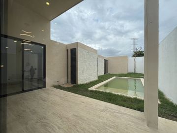 CASA DE UN PISO EN PRIVADA RESIDENCIAL EN XCANATÚN EN MÉRIDA YUCATÁN