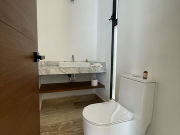 CASA DE UN PISO EN PRIVADA RESIDENCIAL EN XCANATÚN EN MÉRIDA YUCATÁN